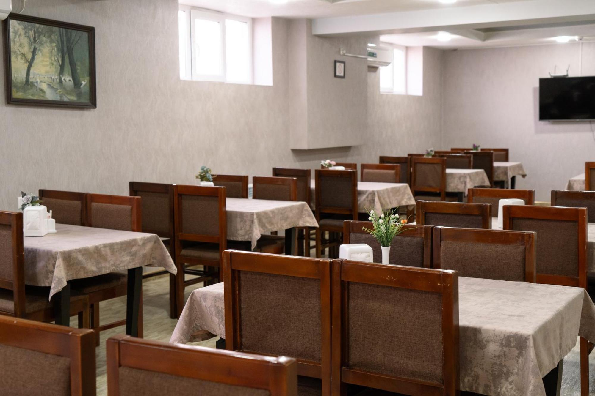 Tourist Inn Hotel Tashkent Exterior foto