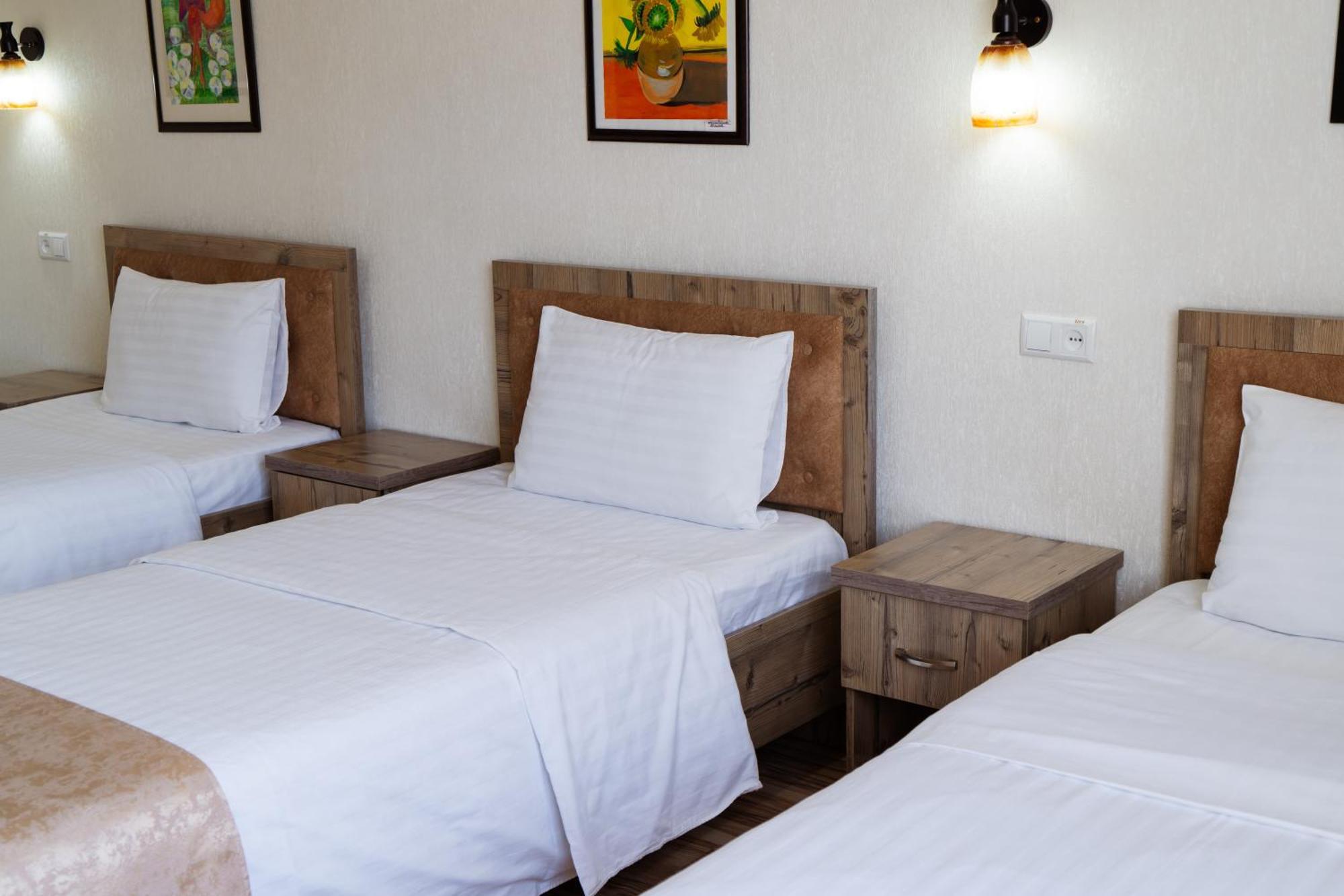 Tourist Inn Hotel Tashkent Exterior foto