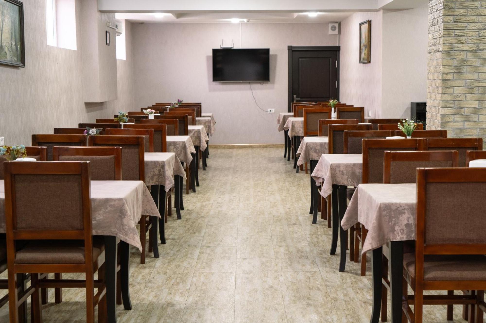 Tourist Inn Hotel Tashkent Exterior foto